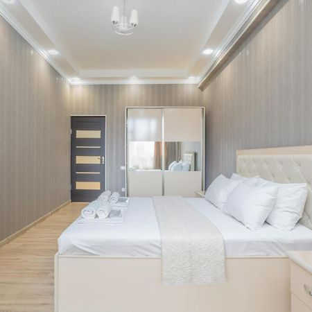 2 Bedrooms 2 Bathrooms Large And Lux Apartment Best Location 예레반 외부 사진